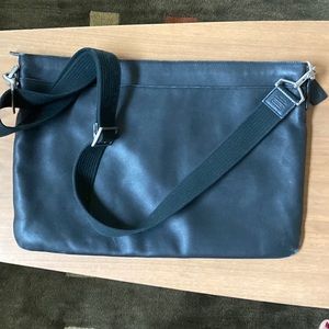 Navy Blue / Brown Messenger Bag